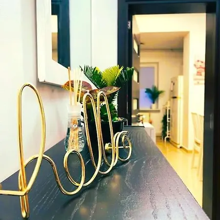 Magnolia 2bdr Apt Piata Romana- Piata Victoriei * Bucharest