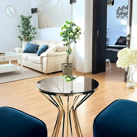 Apartament Magnolia 2bdr Apt Piata Romana- Piata Victoriei