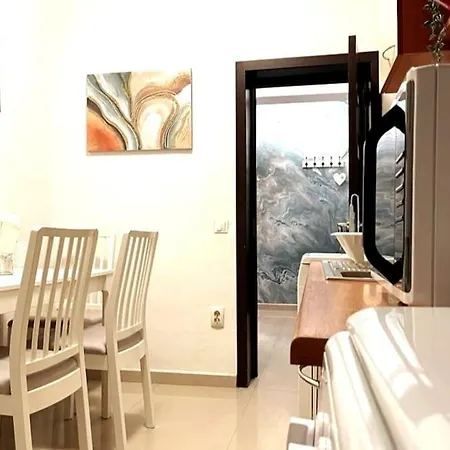 Magnolia 2bdr Apt Piata Romana- Piata Victoriei Bucureşti